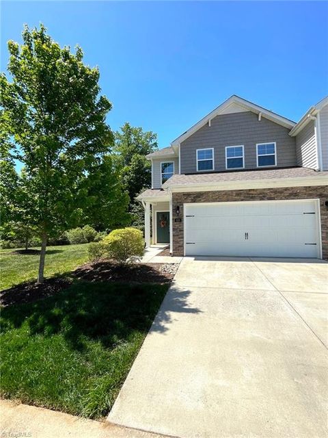 Homes For Sale - 830 Riley Lane<br/> Greensboro, NC 27455