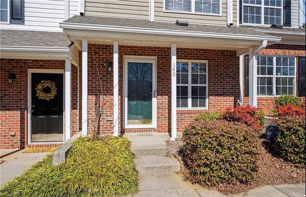 Photo of 140 Tannenbaum Circle, Greensboro, NC 27410 (MLS # 1209096)