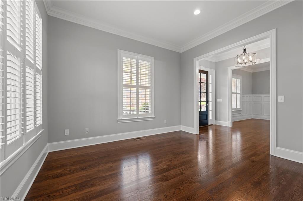 5801 Harriet Court