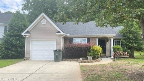 Homes For Sale - 3940 Bluestem Drive<br/> Greensboro, NC 27405