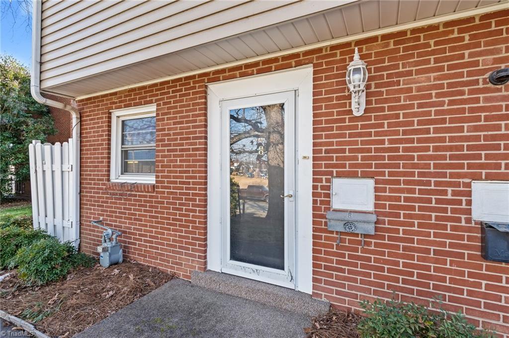 101  Unit #8 Oxford Place