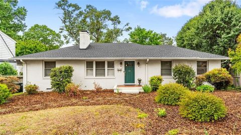 Homes For Sale - 1017 Carolina Street<br/> Greensboro, NC 27401