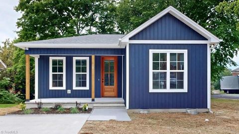 Homes For Sale - 18 Cramer Street<br/> Thomasville, NC 27360