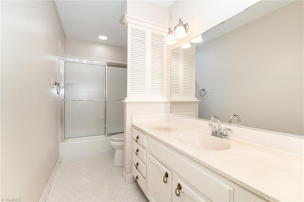 16 Fountain Manor Drive #B, Greensboro, North Carolina image 25