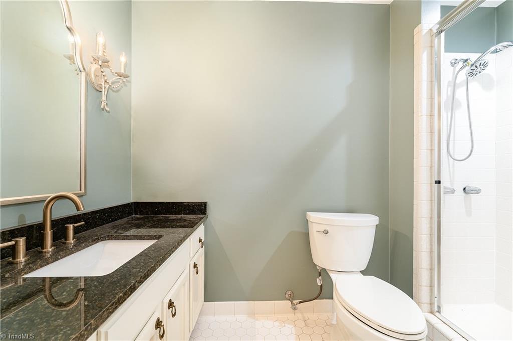16 Fountain Manor Drive #B, Greensboro, North Carolina image 17