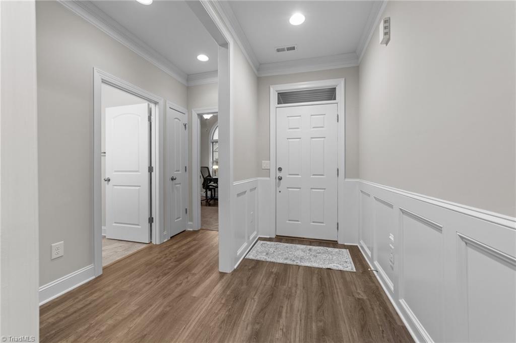 1593 Oakbluffs Drive, Colfax, North Carolina image 3