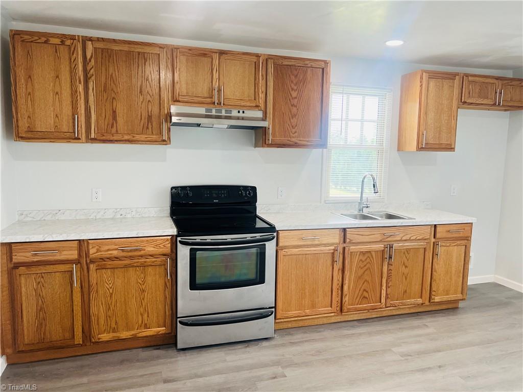 1406 E Pine Street, Mount Airy, North Carolina image 4
