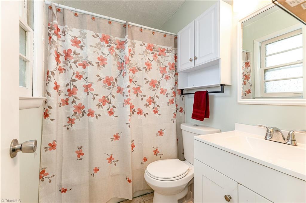 3104 Canterbury Street, Greensboro, North Carolina image 14
