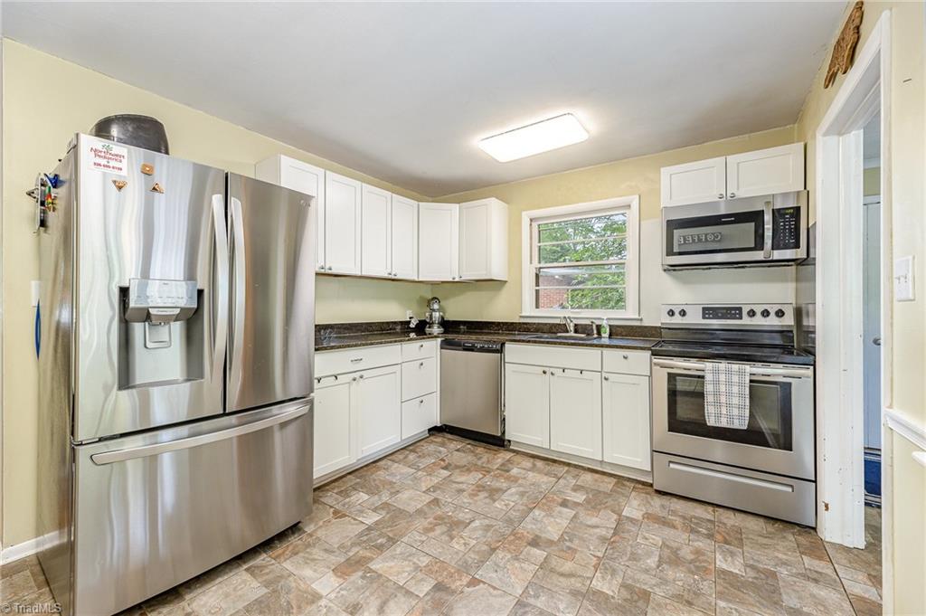 3104 Canterbury Street, Greensboro, North Carolina image 8