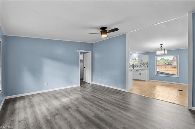 5754 Zelma Boulevard, photo 4 of 48
