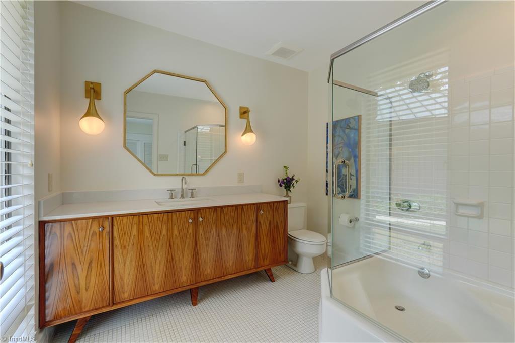 210 Kemp Road, Greensboro, North Carolina image 24