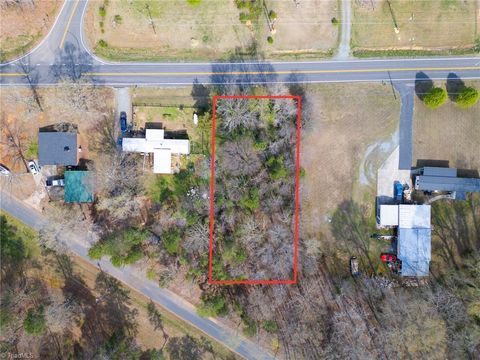 Vacant Land For Sale - 187 Eastside Drive<br/> Davidson County, Denton, NC 27239