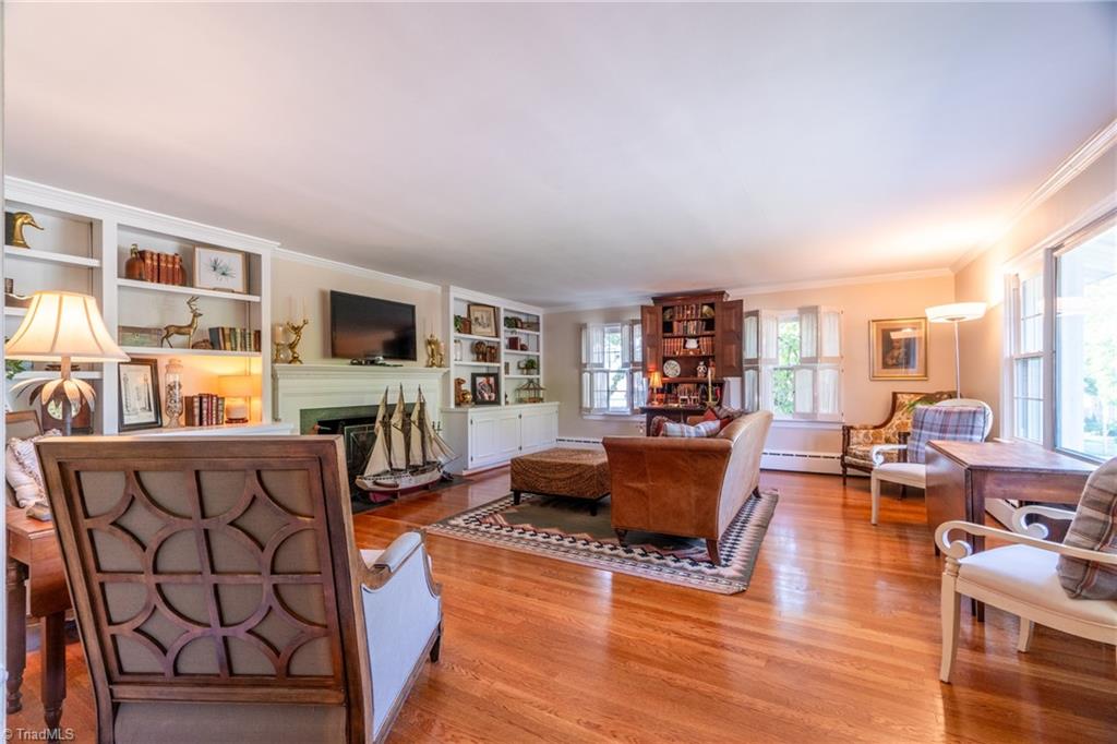 1204 Greenway Drive