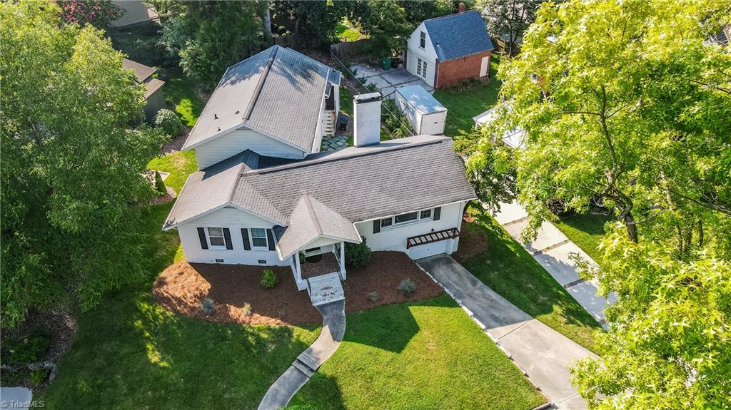 1204 Greenway Drive