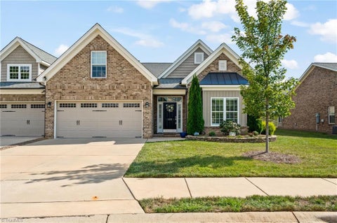 Townhouse For Sale - 140 Windmill Trail<br/> High Point, NC 27265