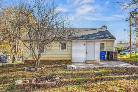 A home in Mount Airy