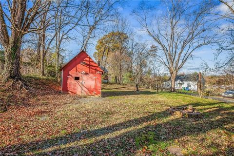 A home in Mount Airy