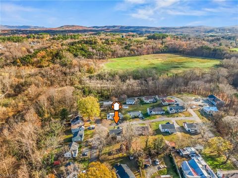 A home in Mount Airy