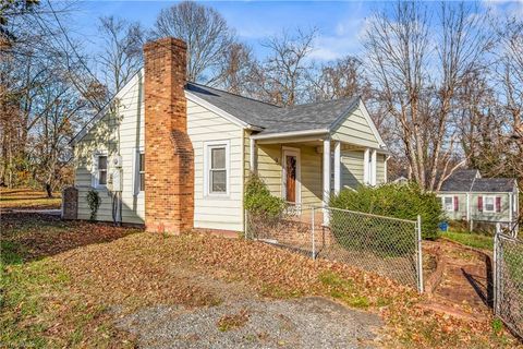 A home in Mount Airy