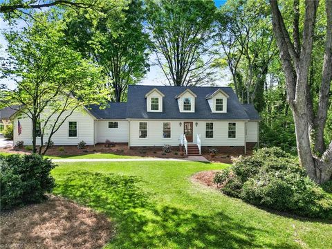 Homes For Sale - 102 Cherokee Drive<br/> Davidson County, Lexington, NC 27295