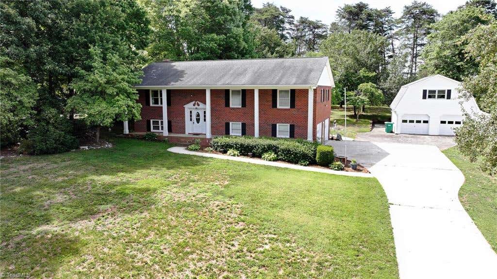 Photo of 436 Forest Creek Drive, Winston-Salem, NC 27107 (MLS # 1225321)