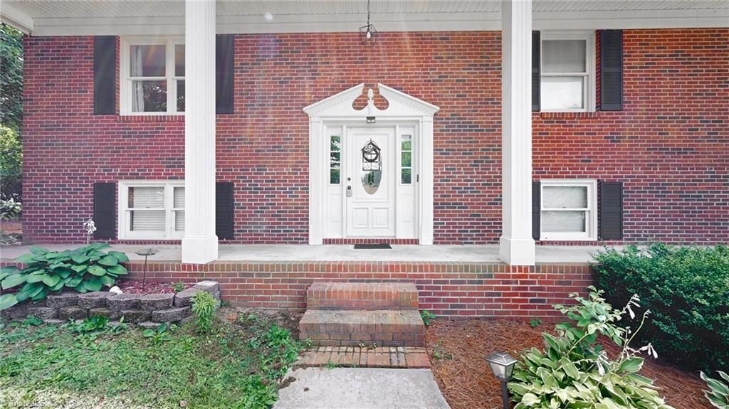 Photo of 436 Forest Creek Drive, Winston-Salem, NC 27107 (MLS # 1225321)