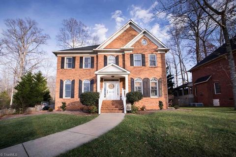 A home in Clemmons