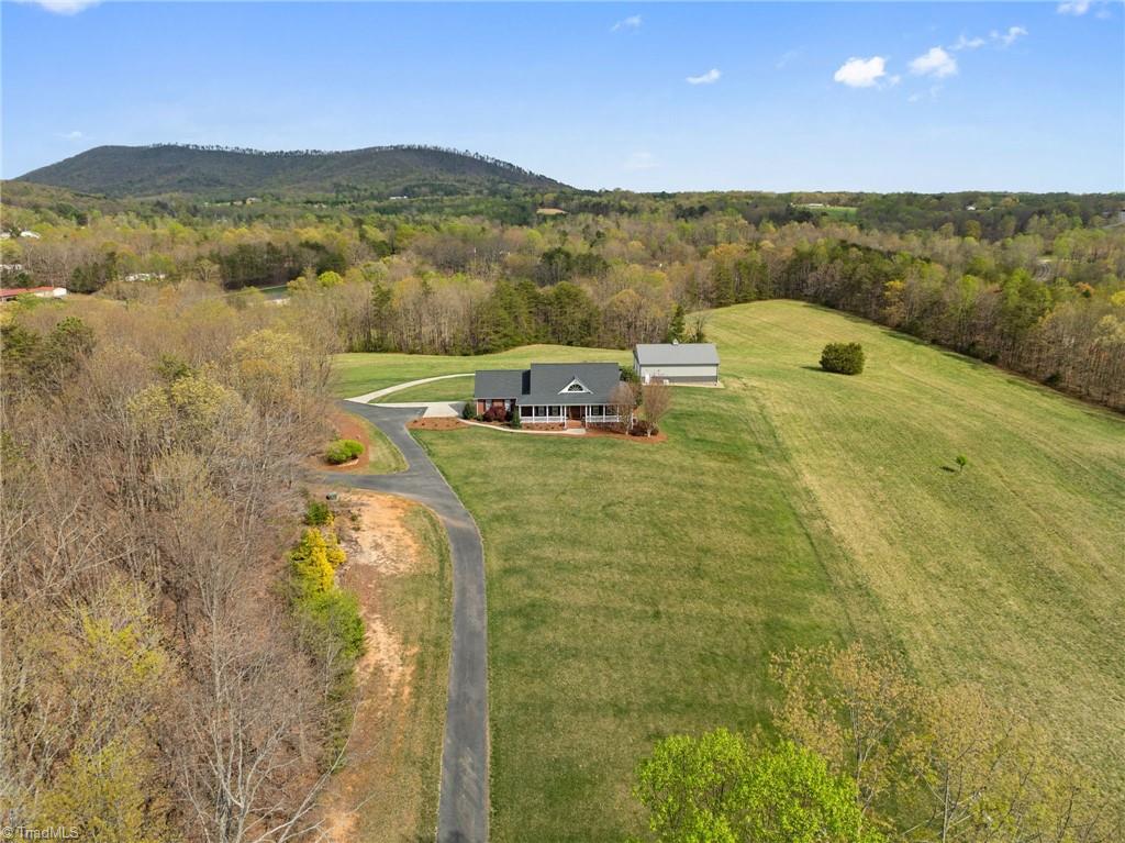 1462 Overby Road, Walnut Cove, North Carolina image 1
