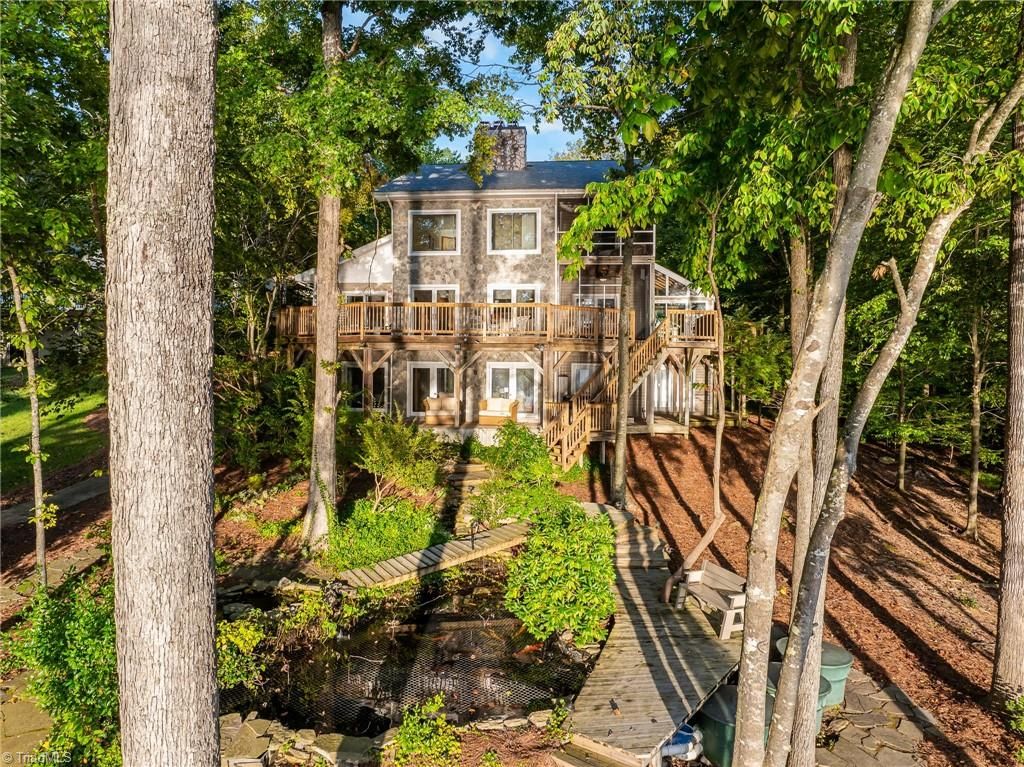 Photo of 122 Mountain Harbor Drive, Lexington, NC 27292 (MLS # 1199138)