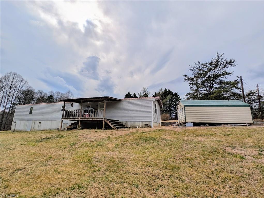 121 W Crosswinds Court, Mount Airy, North Carolina image 2
