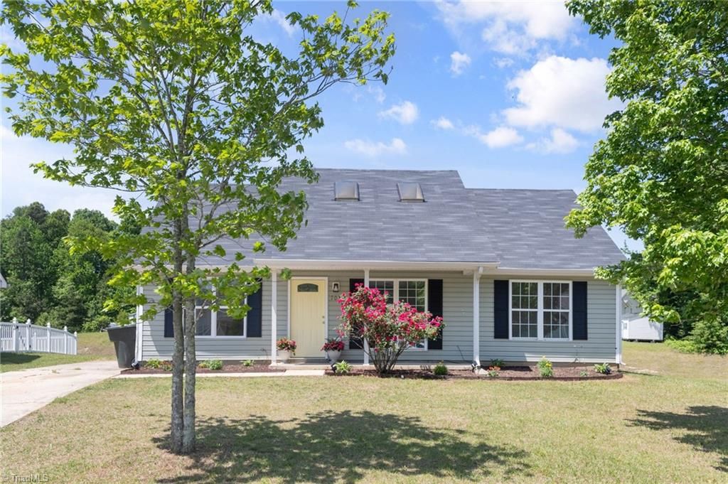 Photo of 703 Brushy Fork Drive, Greensboro, NC 27406 (MLS # 1218077)