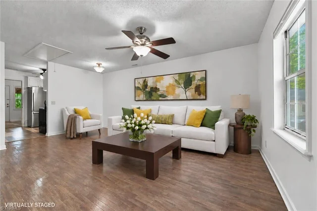 245 Hampton Road Unit 2B, photo 5 of 30