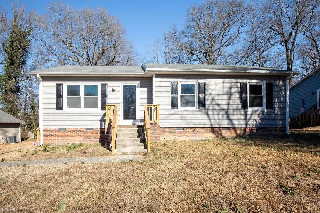 Photo of 3003 E Wendover Avenue, Greensboro, NC 27405 (MLS # 1207114)