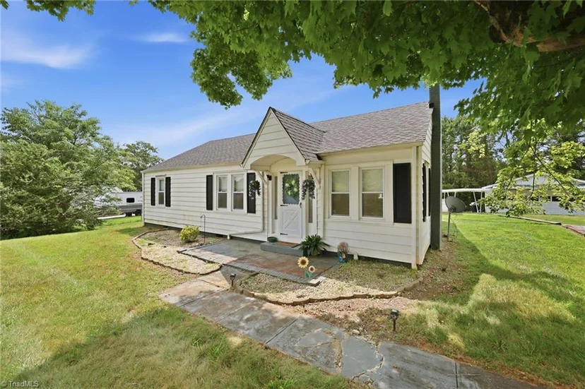 144 Decatur Avenue, photo 1 of 24