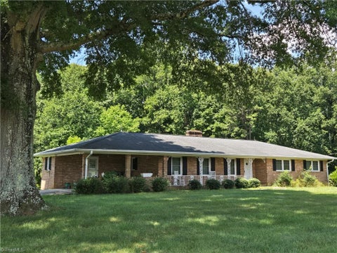 Homes For Sale - 540 Johnson Road<br/> High Point, NC 27265