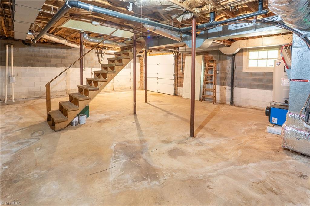 502 Old Hollow Road, Pilot Mountain, North Carolina image 35