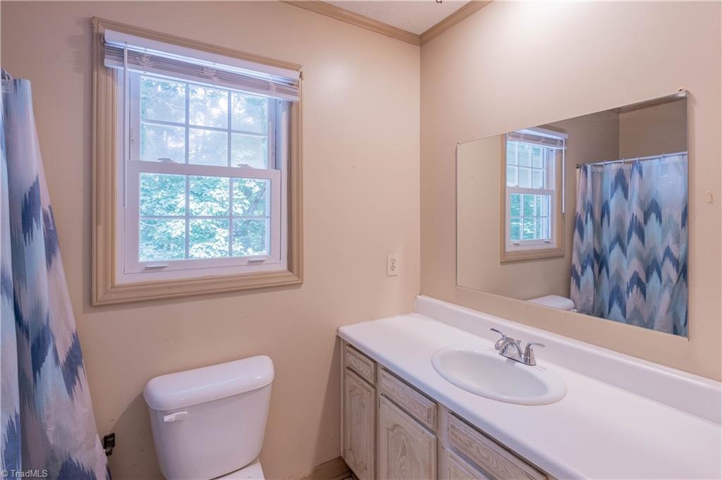 502 Old Hollow Road, Pilot Mountain, North Carolina image 30