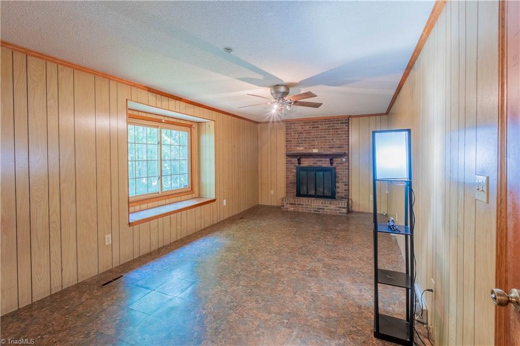 502 Old Hollow Road, Pilot Mountain, North Carolina image 10
