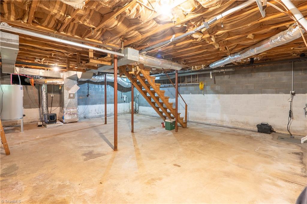 502 Old Hollow Road, Pilot Mountain, North Carolina image 36