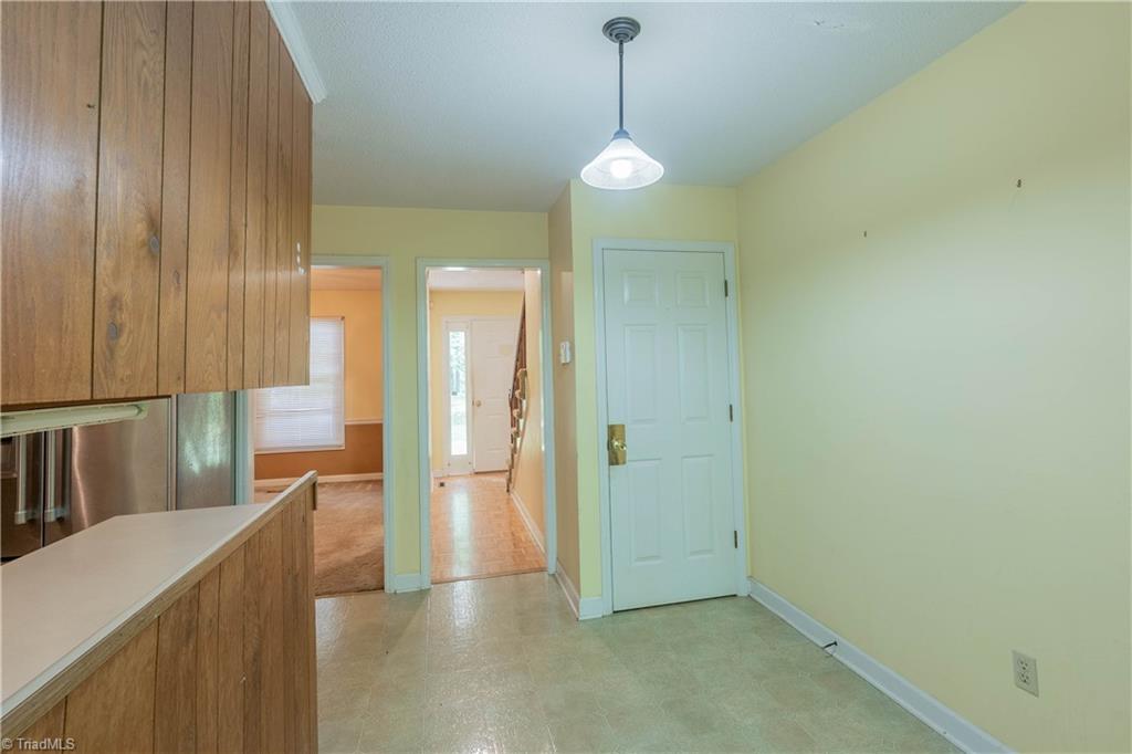502 Old Hollow Road, Pilot Mountain, North Carolina image 19