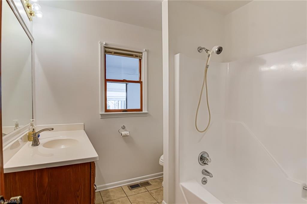 210 W Parkway Avenue, High Point, North Carolina image 20