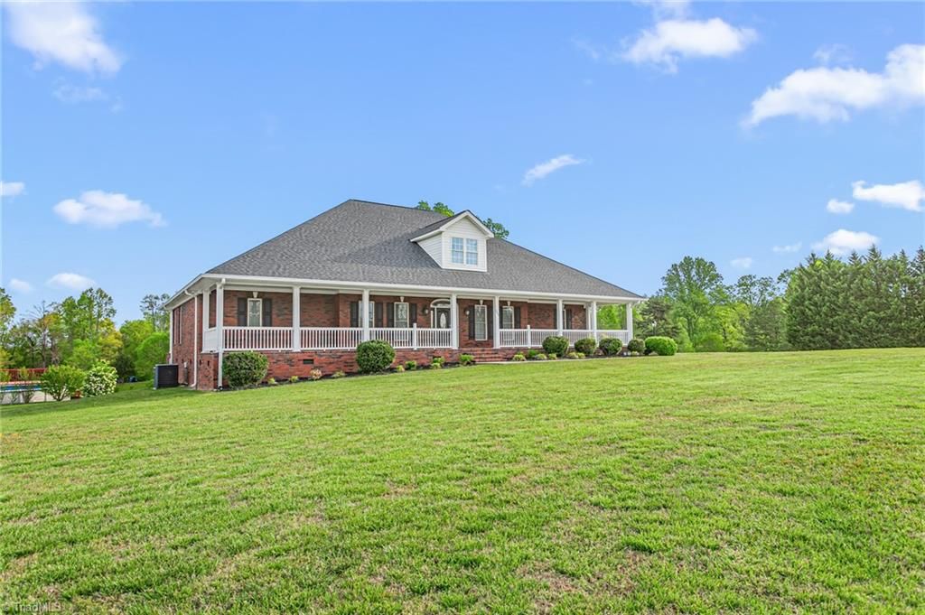 Photo of 259 Lynne Terry Drive, Thomasville, NC 27360 (MLS # 1207890)