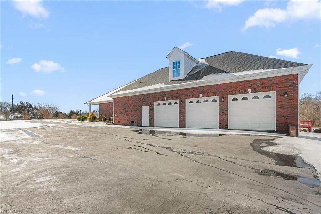 Photo of 259 Lynne Terry Drive, Thomasville, NC 27360 (MLS # 1207890)