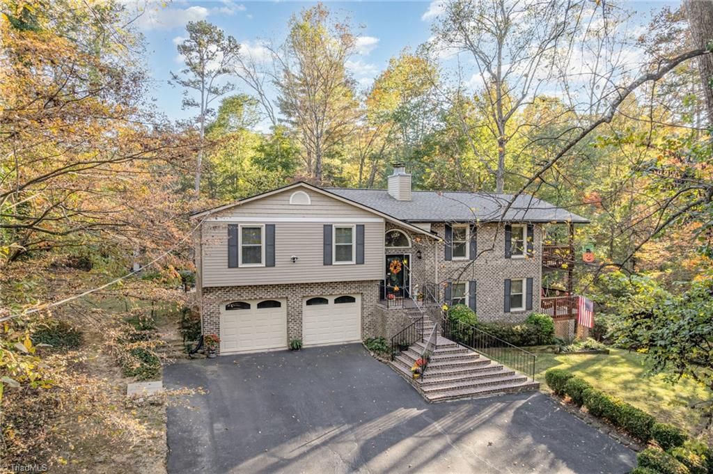 Photo of 4550 Longworth Drive, Kernersville, NC 27284 (MLS # 1204126)