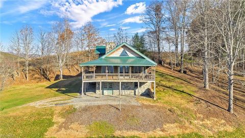 Homes For Sale - 575 New River Cemetery Road<br/> Grassy Creek, NC 28631