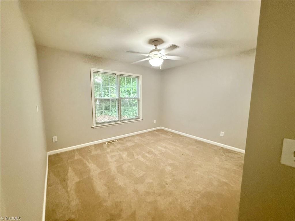 Oak Ridge, North Carolina 27310, United States, 3 Bedrooms Bedrooms, ,2 BathroomsBathrooms,Residential,Pending,201074