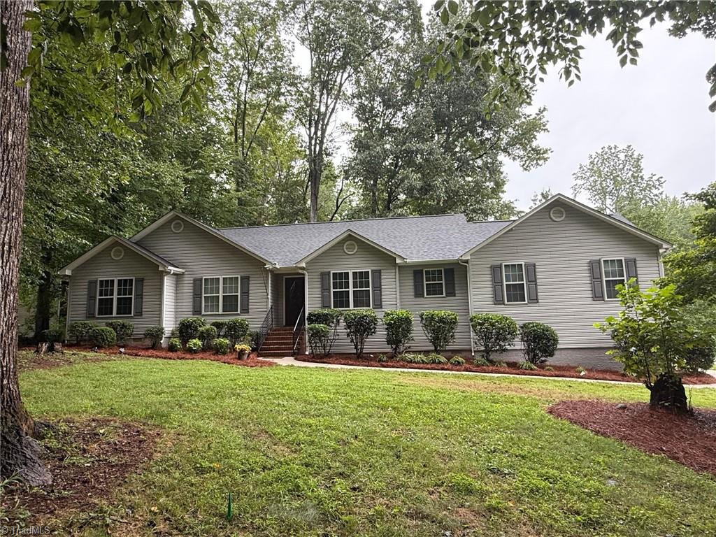 Oak Ridge, North Carolina 27310, United States, 3 Bedrooms Bedrooms, ,2 BathroomsBathrooms,Residential,Pending,201074