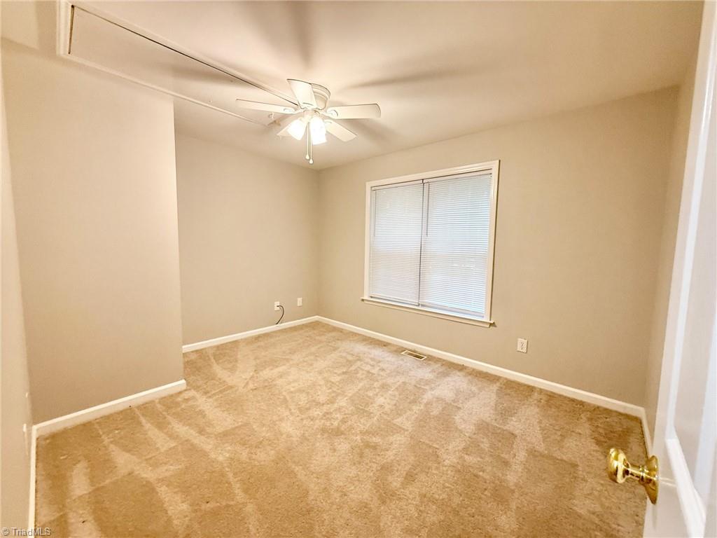 Oak Ridge, North Carolina 27310, United States, 3 Bedrooms Bedrooms, ,2 BathroomsBathrooms,Residential,Pending,201074