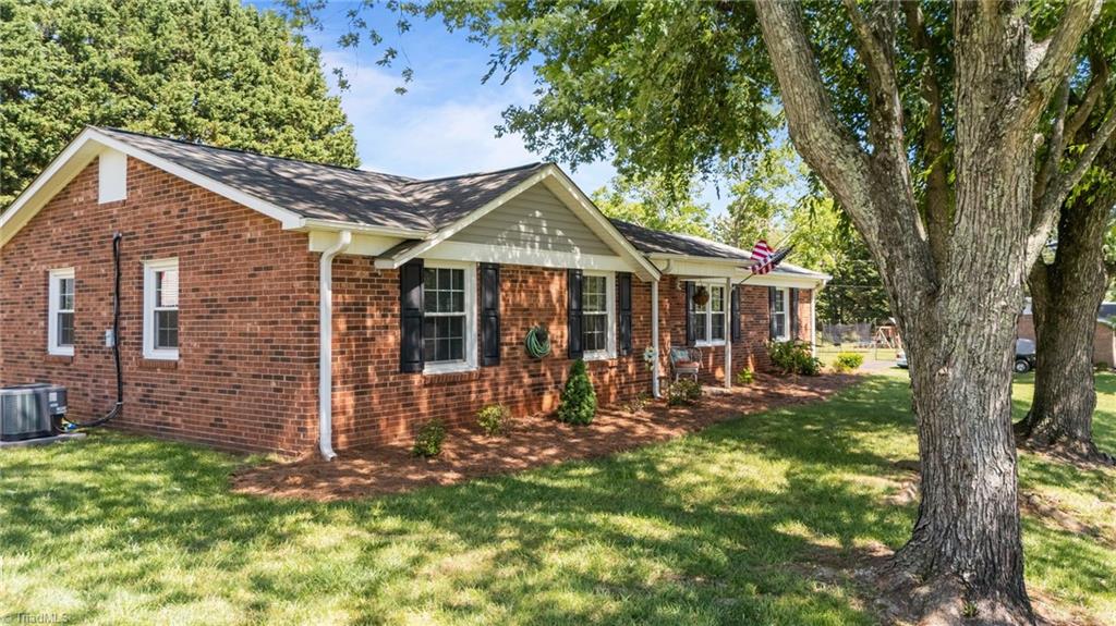 202 Stokes Forest Drive, King, North Carolina image 8