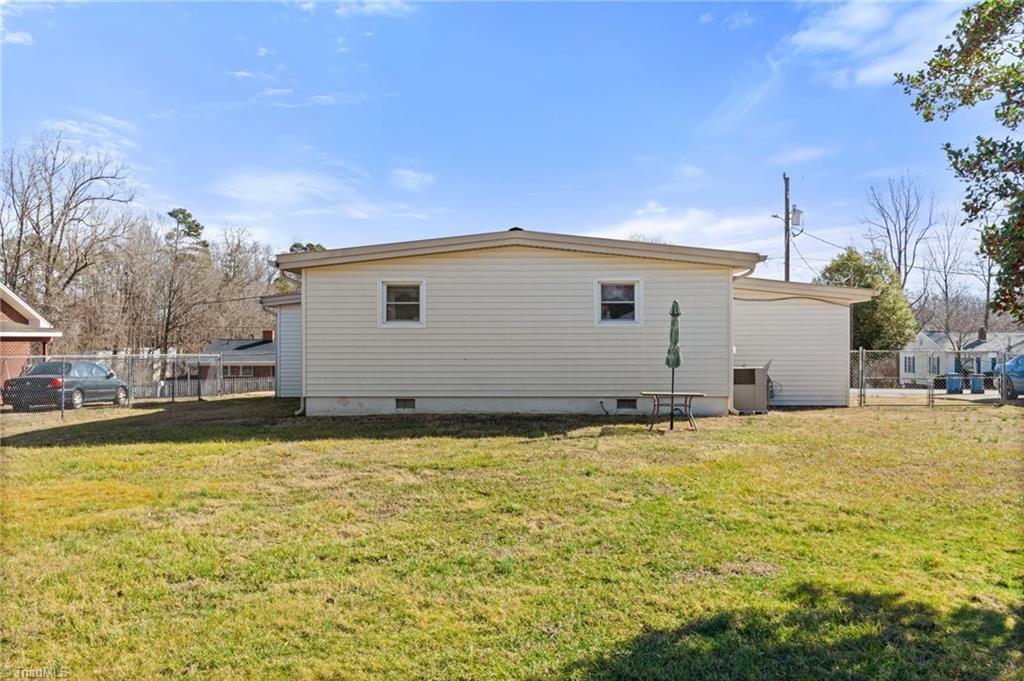 822 Pinecroft Street, High Point, North Carolina image 9